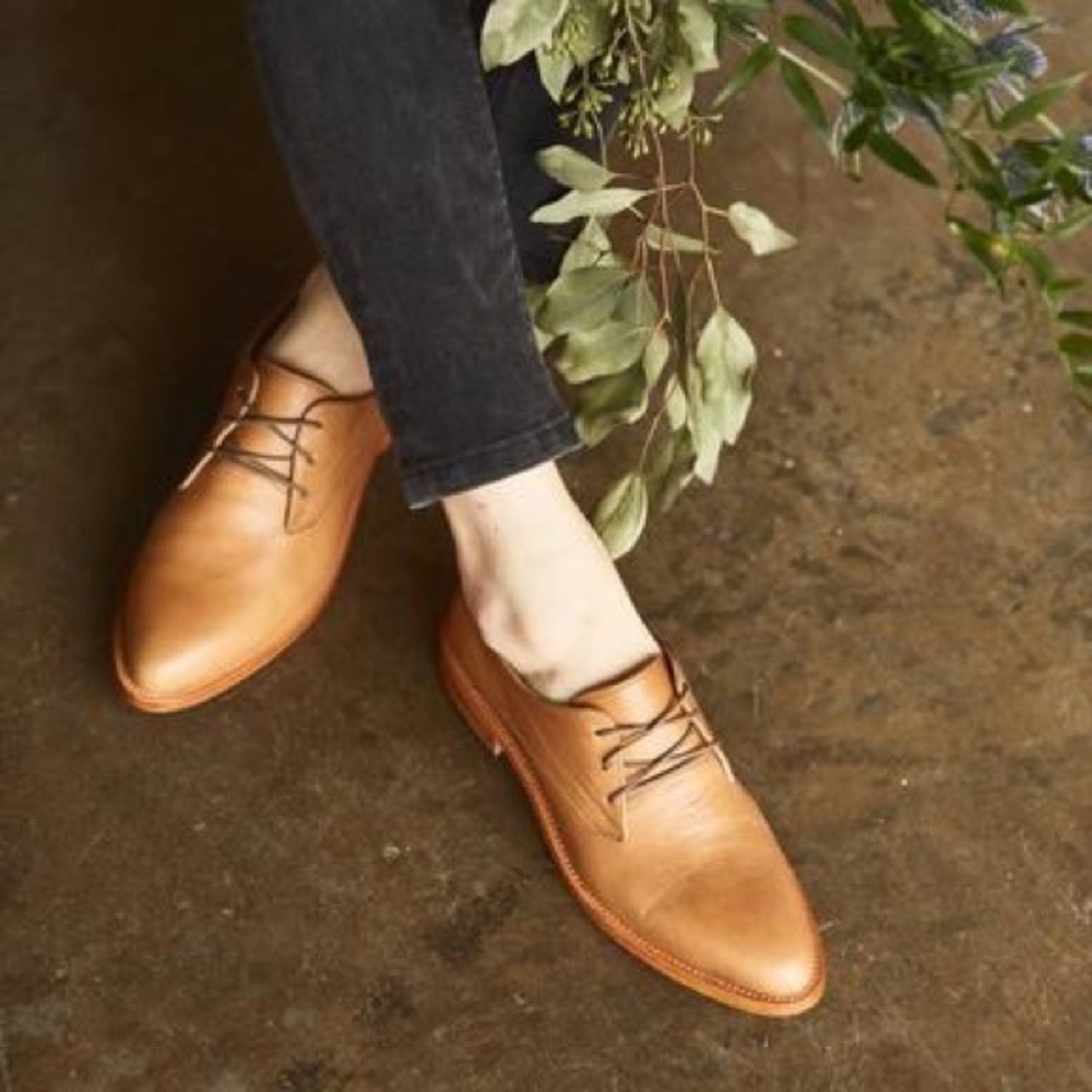 Like New Nisolo Everyday Oxfords - Camel
